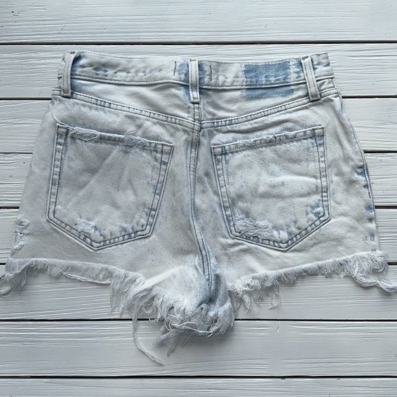 Abercrombie & Fitch Annie High Rise Cut off Denim Short size 4 - Picture 3 of 3